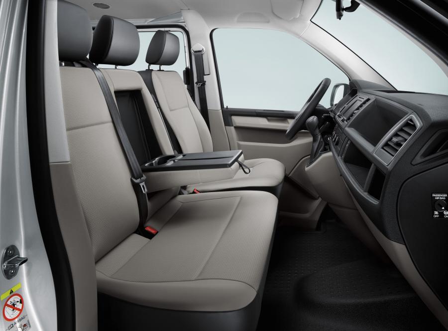  Volkswagen Caravelle 2015 года  (фото 3 из 9)